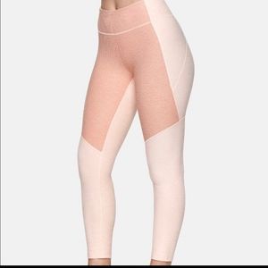 ♡ Outdoor Voices Pink Two Toned Colorblock Leggings Size Medium